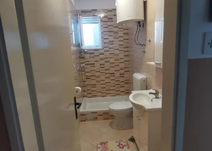 Emily דירה ביוגראד נה מורו